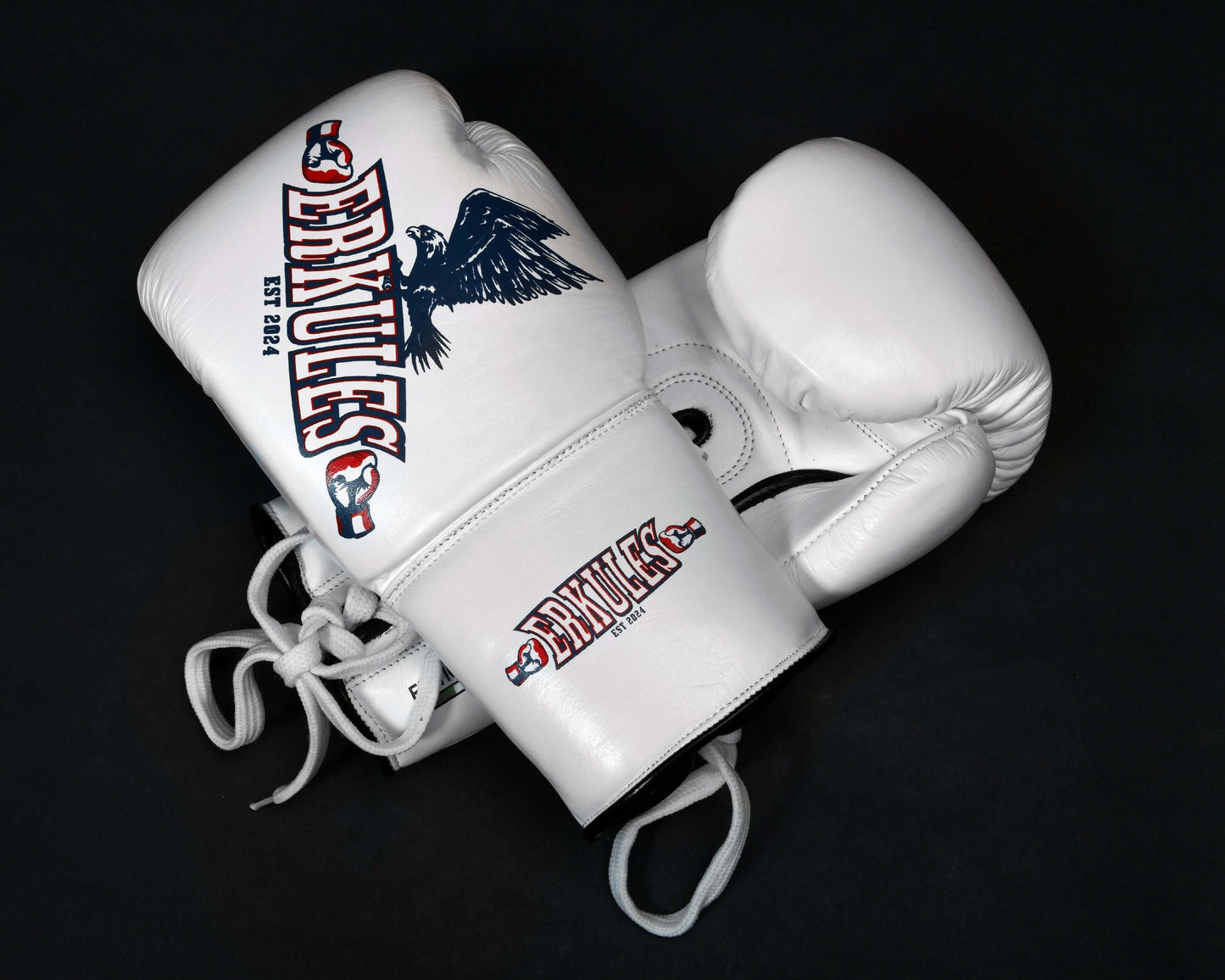 Guantoni professionali da boxe con lacci bianchi